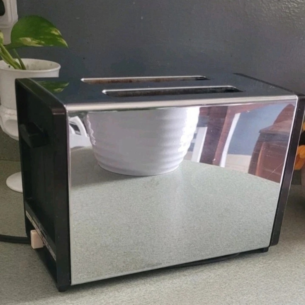 Vintage GE General Electric Toaster 2 Slice Chrome & Brown USA Works Tested